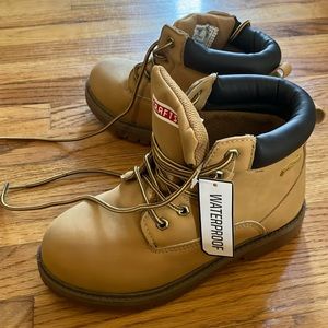 Craftsman YB Tom WP workboot (size 3 brand new boots) waterproof